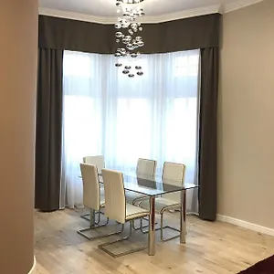 gozsdu-glamour-apartment.inbudapesthotels.com/